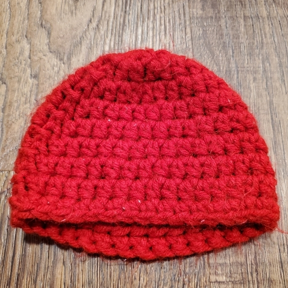 Handmade Red Crochet Winter Hat Beanie Baby Girl Christmas Holiday Cozy Newborn - Picture 2 of 3
